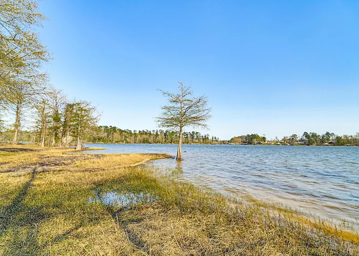 Boat & Swim: Lakefront Toledo Bend Retreat!