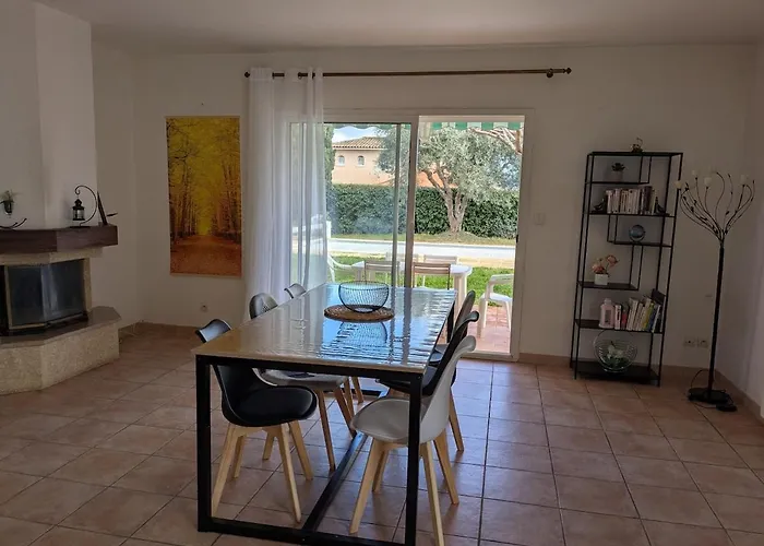 Entre Plage Et Vignobles Maison Trois Chambres