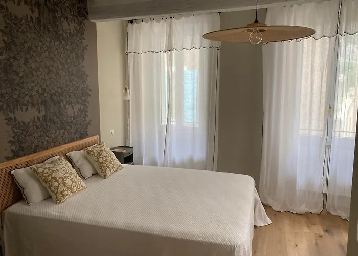 Maison De Charme Dans Le Centre Historique