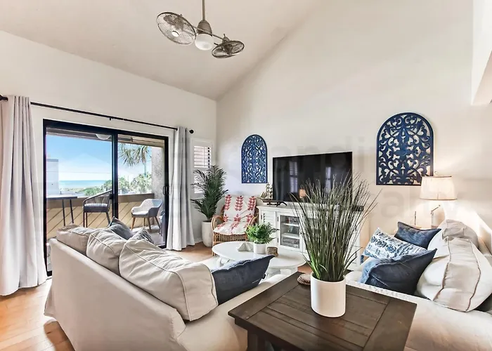 8 Sea Castles Condo
