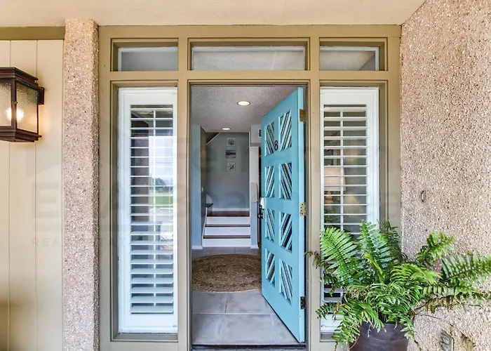 8 Sea Castles Condo