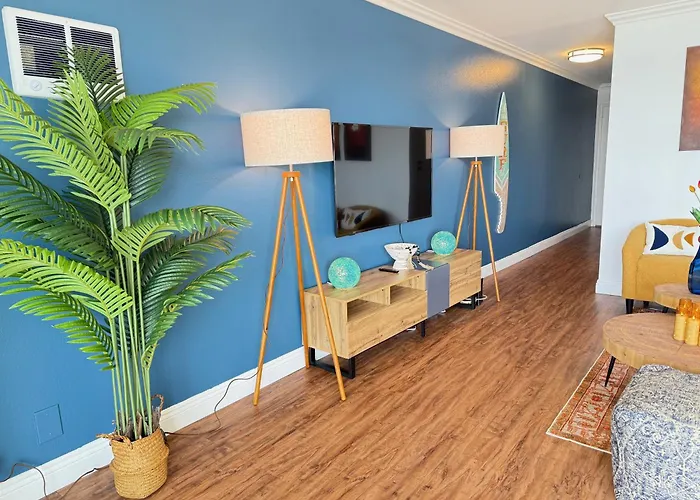Oceanfront 1 Bed 1 Bath , Parking, Stunning View 337