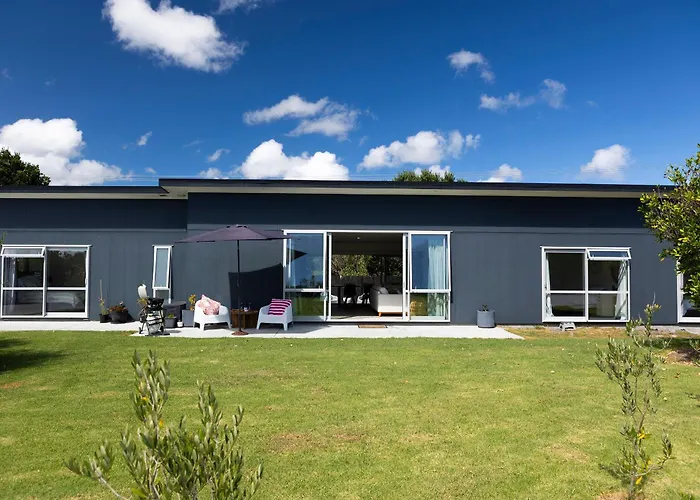 Ahipara Hideaway - Kaitaia Holiday Home