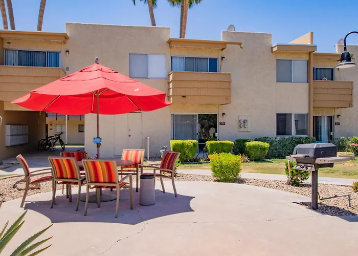 Camelback 319 - Fashion Square