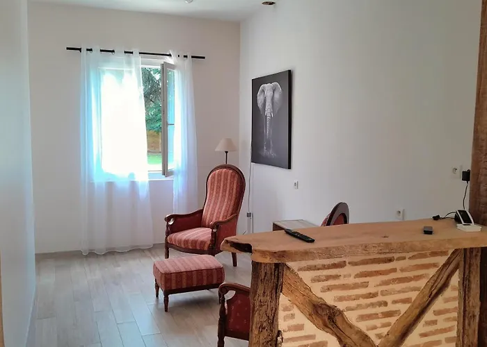 Gite Du Conty - Maison Familiale Avec Piscine Au Coeur Du Perigord, Proche Bergerac