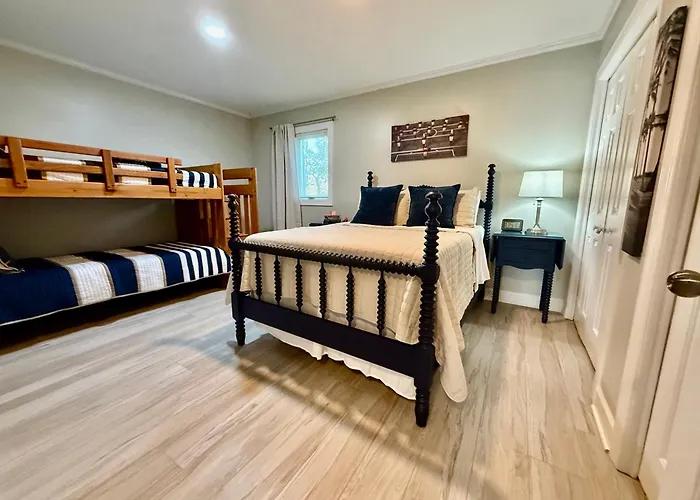 Downtown Waterfront Condo W Boat Slip & Deck