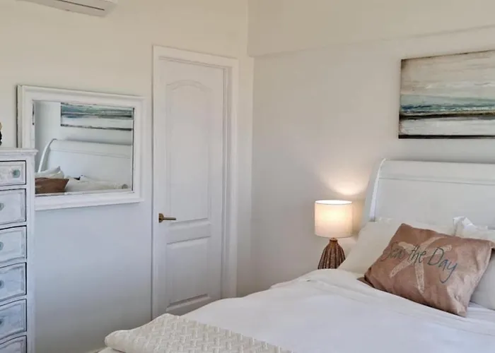 Newly Remodeled Luxury Beachfront 2-Bedroom Condo