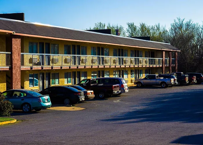 Castle Inn & Suites By Oyo Chickasha