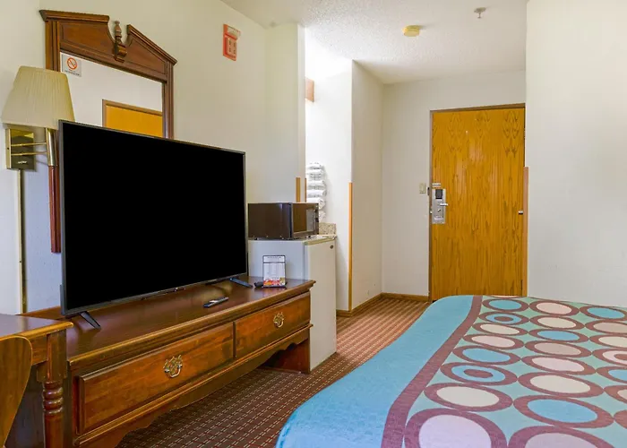 Super Rest Inn