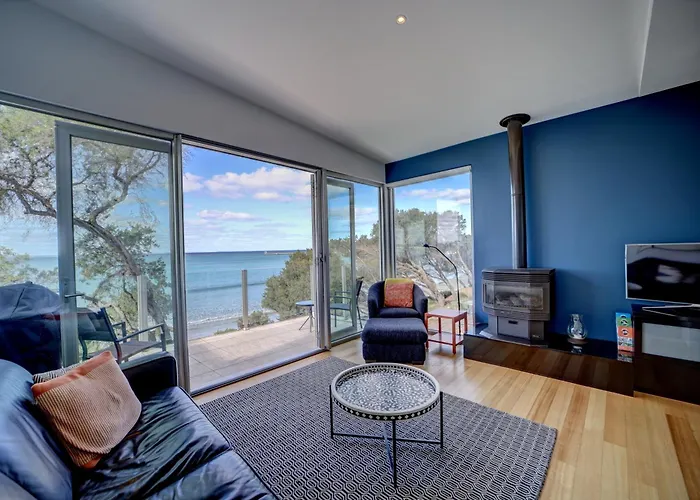 Battery Cove Beach Front Apartment