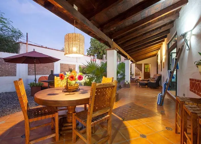 Private Pool, Walk To Malecon, 2 Bedroom Estilo Hacienda