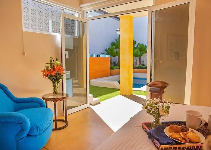 Walk To Malecon, Private Pool And Garden