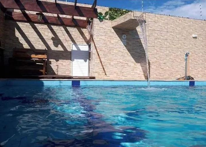 Hostel Canto da Alegria