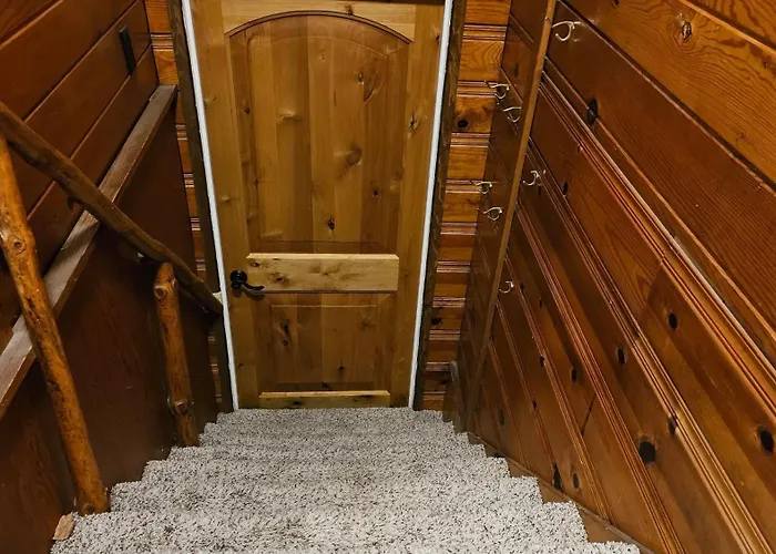 Knotty Pine Cabin With Artisan Stone Patio - Walk To Bass Lake