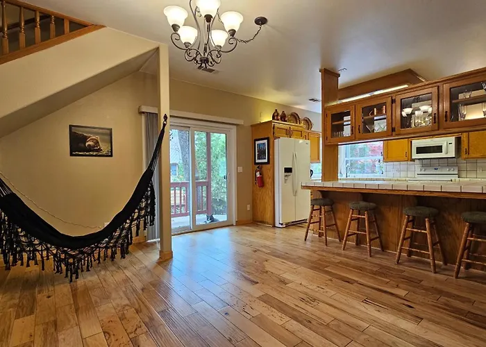 Knotty Pine Cabin With Artisan Stone Patio - Walk To Bass Lake