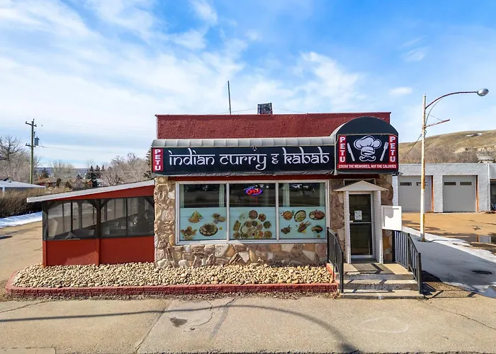 Bluebird 3 Bedroom Home In The Heart Of Drumheller
