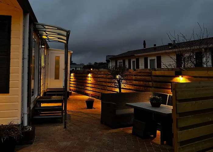 Chalet Aan De Bosrand