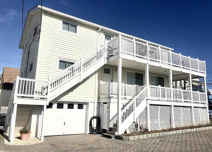 Brant Beach Oceanside Pet Friendly Second Floor Duplex Ocean Views 14018
