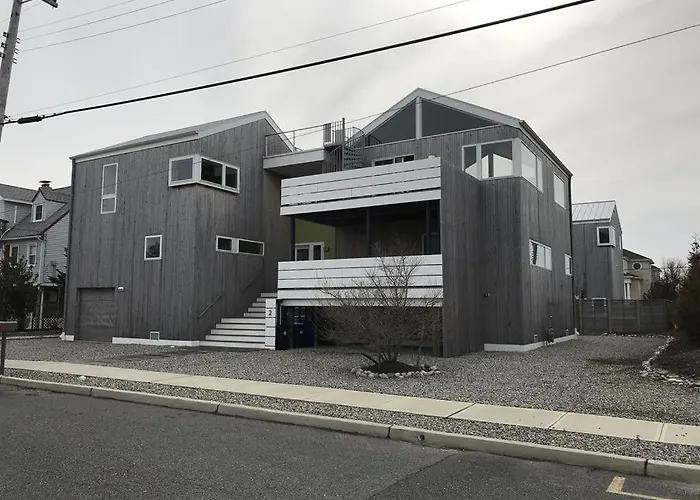 Heated Pool Beach Badges Roof Top Deck With Views Private Yard