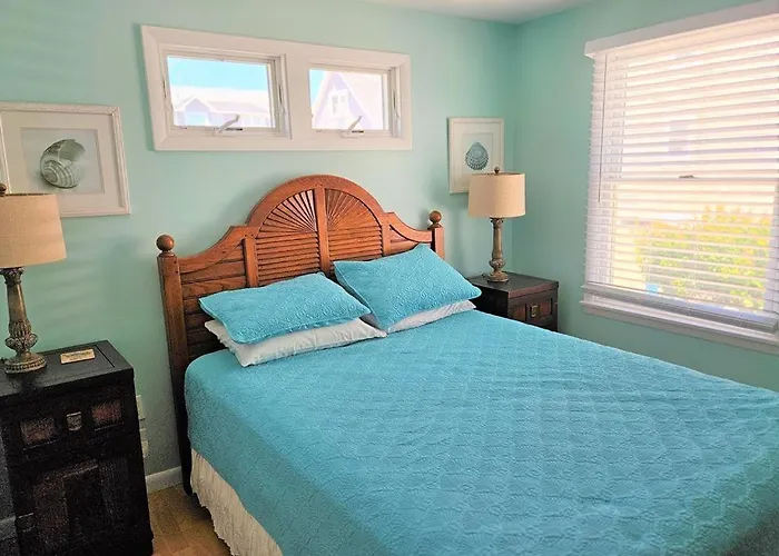 Brant Beach - Lovely, 2Nd Floor Duplex, Only 3 Houses From The Beach With Great Oceanviews From Both The Livdin Area And The Deck No Smoking, And