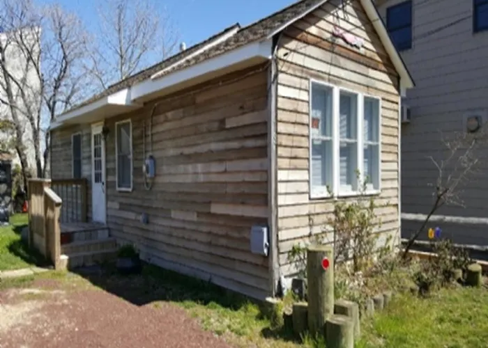 Ocean Block Beach Badges Cute Cottage In The Oceanblock No Streets To Cross 7 Houses To The Ocean Rear Cottage 13048