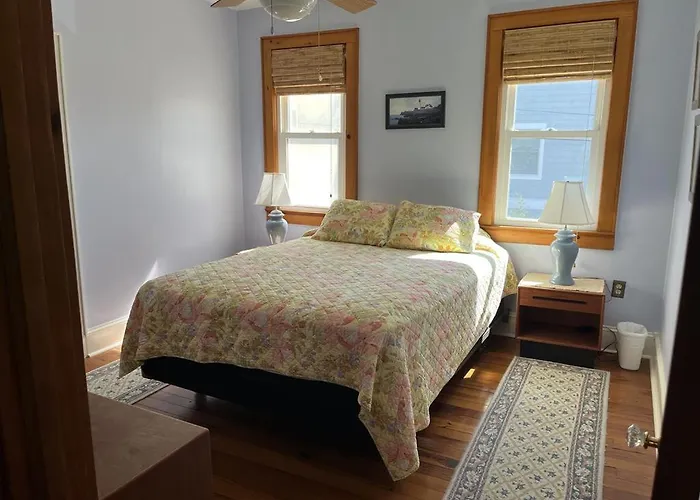 Ship Bottom Ocean Block Beach Cottage Great Location Only 3 Houses From The Sand And Surf Walking Distance To Shops, Dining And Mini Golf 11490
