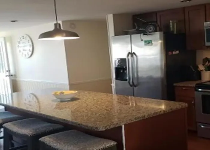 Pet Friendly, Wifi, Outdoor Shower, Deck, Pet Friendly, Beach Chairs, Beach Badges, Keurig,