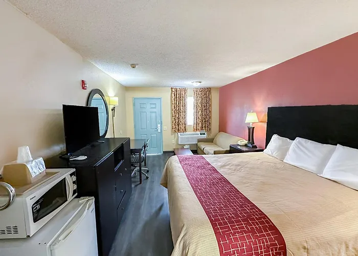 Garden Inn & Suites