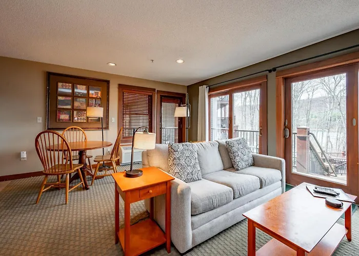 A125 Studio Lake View