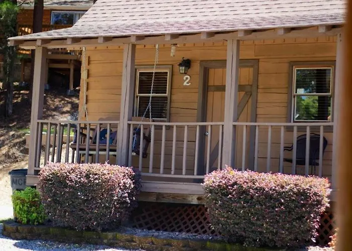 Cozy Cabin With Breathtaking Views Near Dollywood