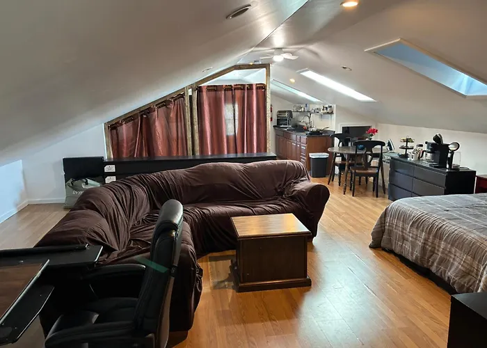 Amazing Large Private Studio Plus