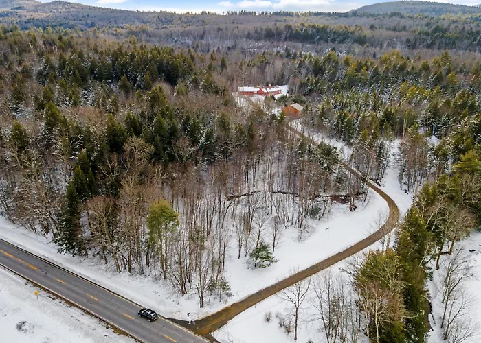 Ridgeview - 70 Acre White Mountain Estate With Views