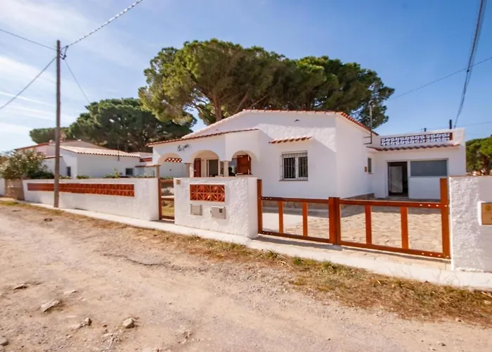 Villa Pinos By Vacay L'Escala