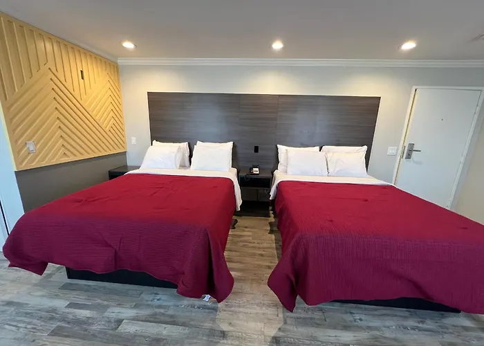 Cloud 9 Inn Lax