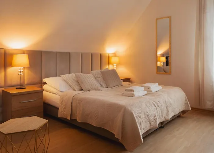 Apartamenty Villa Pigmalion - Sauna, Jacuzzi, Parking, Ogrod