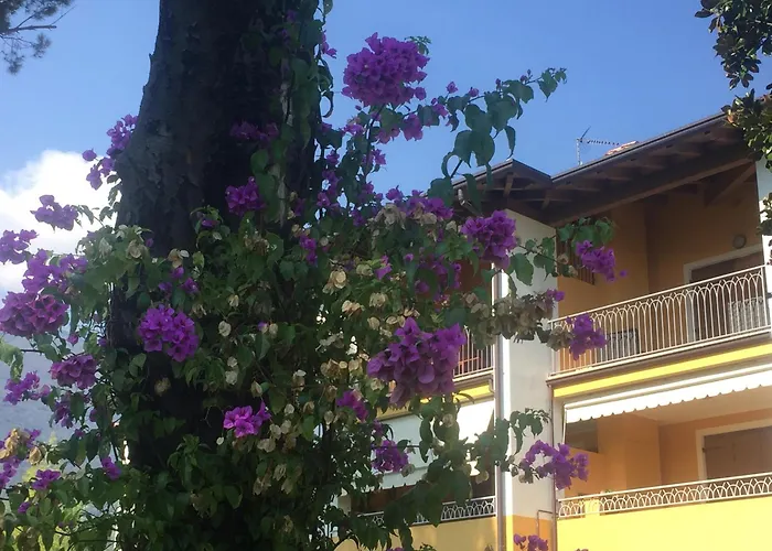 Casa Santi 8 Posti, Piscina E Lago A 50 Passi