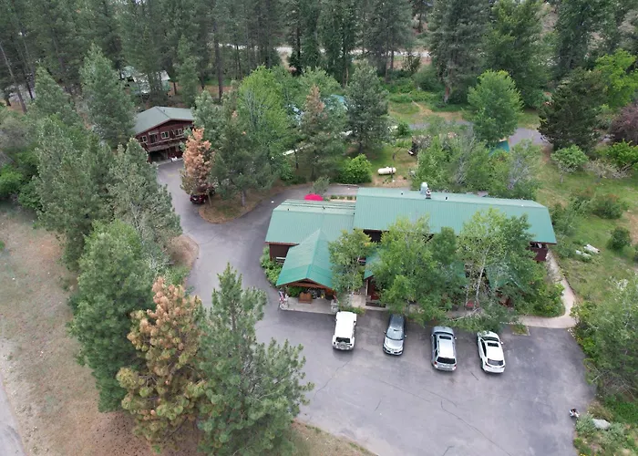 Chewuch Inn & Cabins