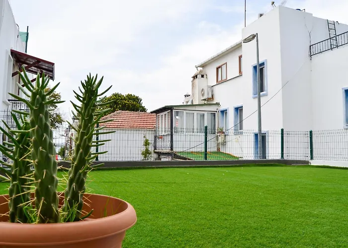 Loca Centre Suites