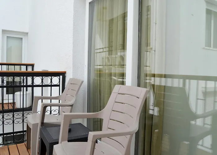 Loca Centre Suites