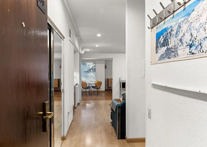 Palisades Tahoe Lodge Rentals Studio #109