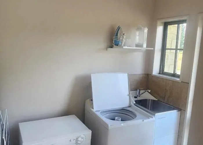 Pinegrove Cottages - Unit1