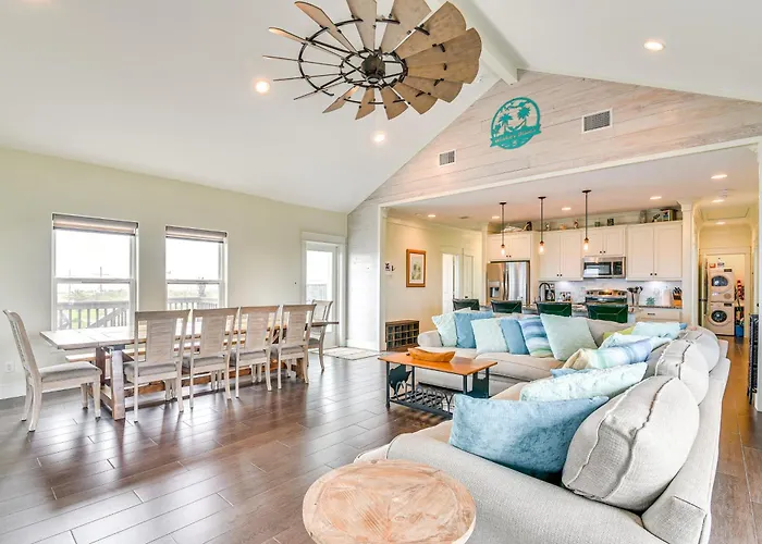 Canal-Front Coastal Getaway In Gilchrist W/ Deck