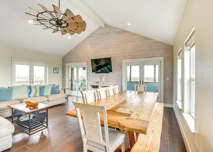 Canal-Front Coastal Getaway In Gilchrist W/ Deck