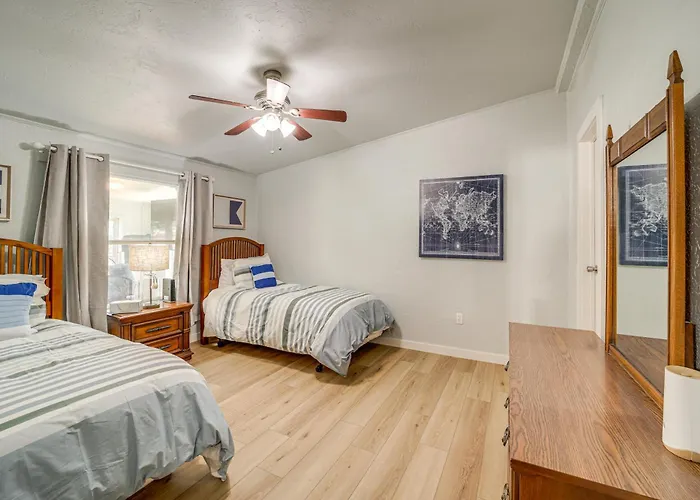 Walk To Beach: Eufaula 'Fisherman'S Delight' Home