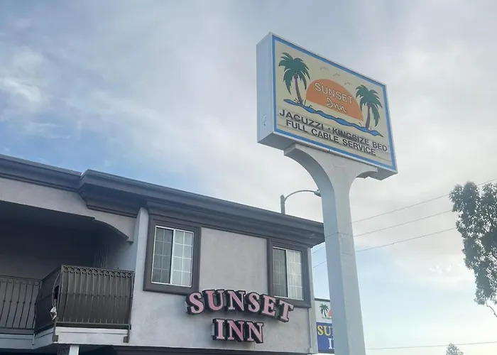 Sunset Inn & Suites