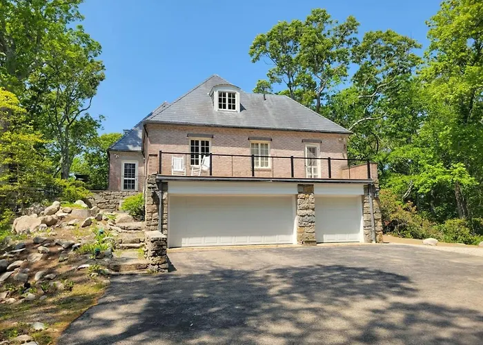 8 Bedroom Seacoast Manor With Amazing Views