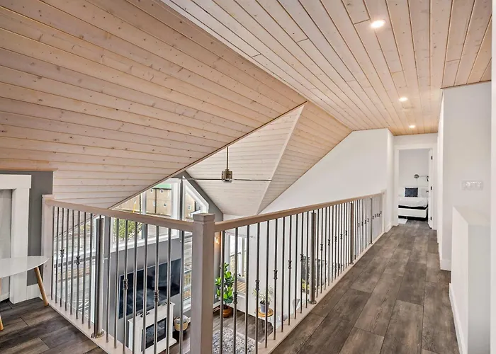 Radiant Retreat -Spacious Home - Heart Of Radium!