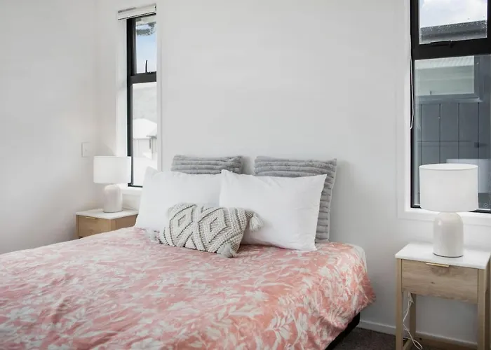Hillview Hideaway 2-Br Serenity