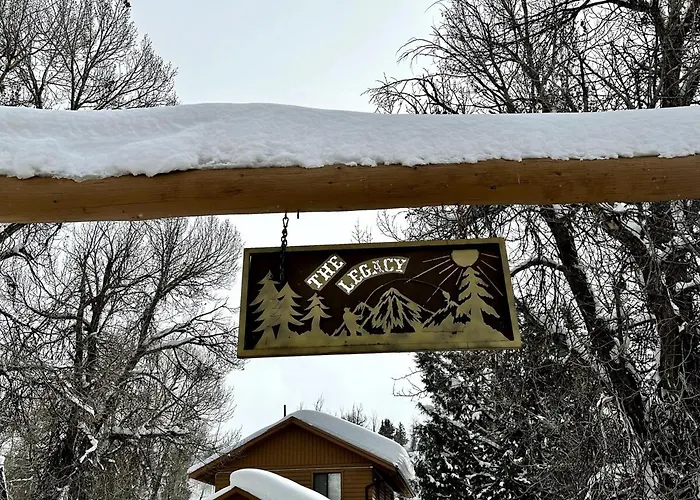 Large Family Cabin Near Park City
