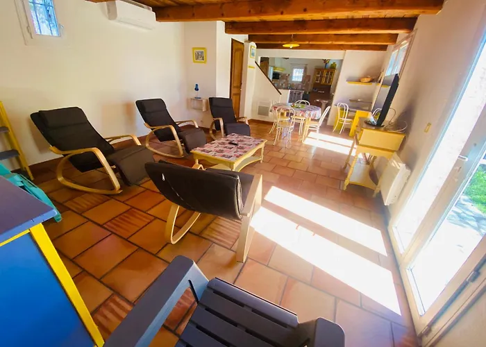 Location Climatisee, Piscine, Chiens Acceptes, Jardin Cloture, Parking, Provence , Wifi
